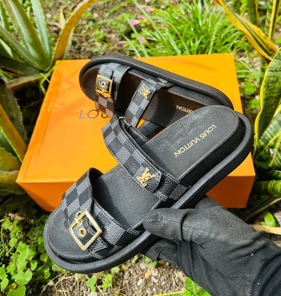  Sandalia Louis Vuitton Negro Adhesivo