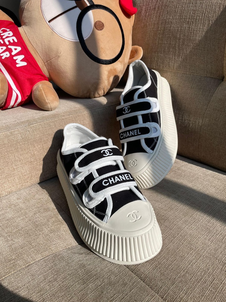 Chanel Adhesivo Negro Blanco GA472