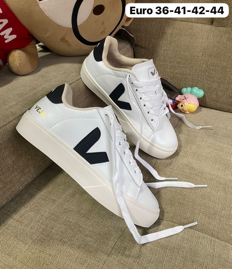 Veja  Cordon Blanco Negro VJ4