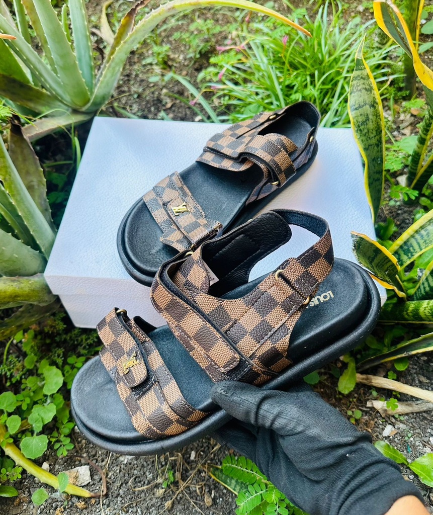 Louis Vuitton Sandalia Cafe Cuadro CH1 