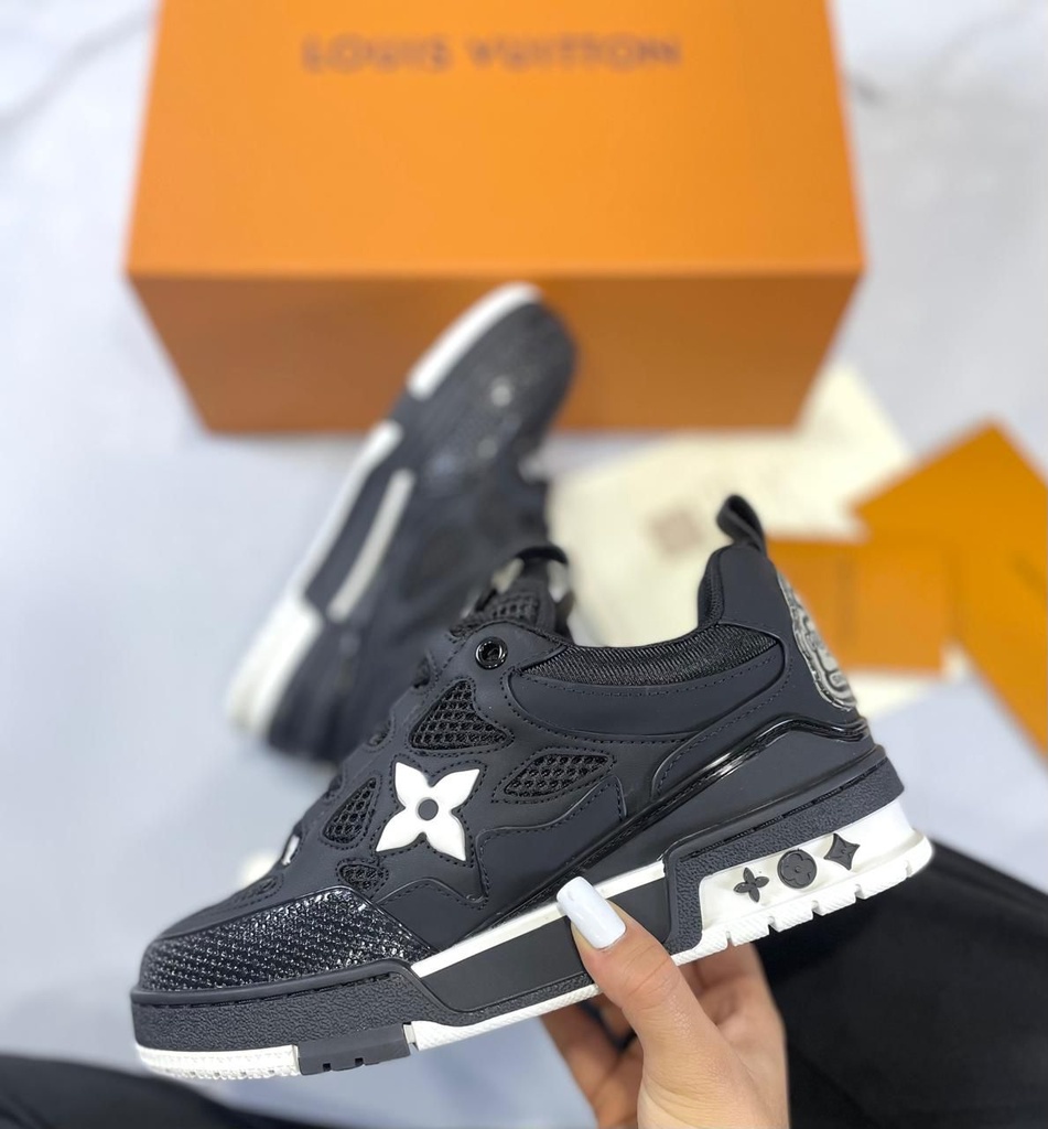 Louis Vuitton Skate Flor Negro Blanco