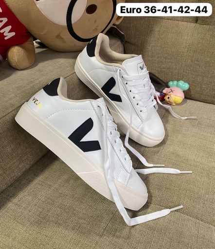 Veja  Cordon Blanco Negro VJ4