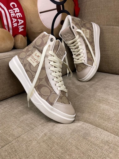 Coach Bota Dorado 2