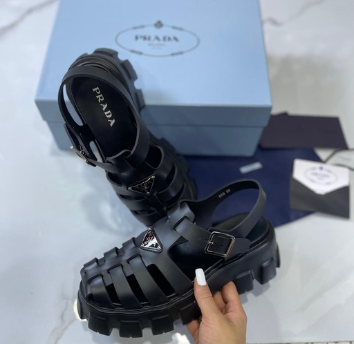 Prada Monolith Sandalia Negra