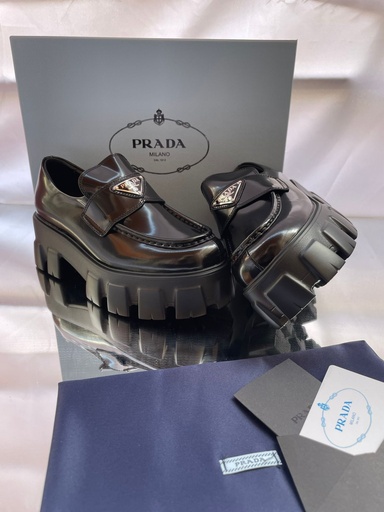 Prada Negro Mocasin