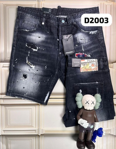 Short Dsq D2003