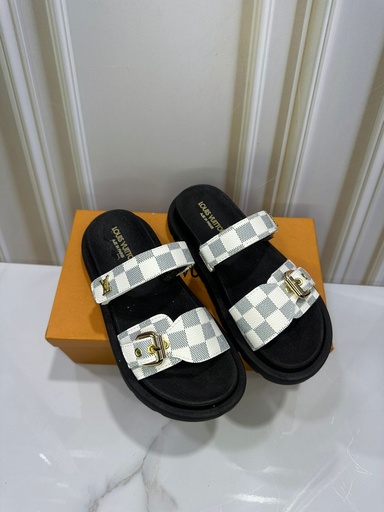 Louis Vuitton Sandalia Cuadro Gris