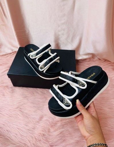 Sandalia Prada Negra Blanca 