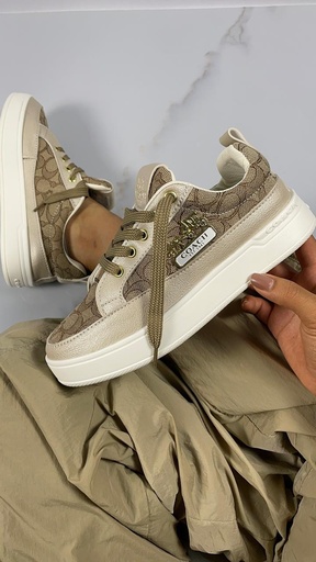 Coach Cuero Beige Logo CH54